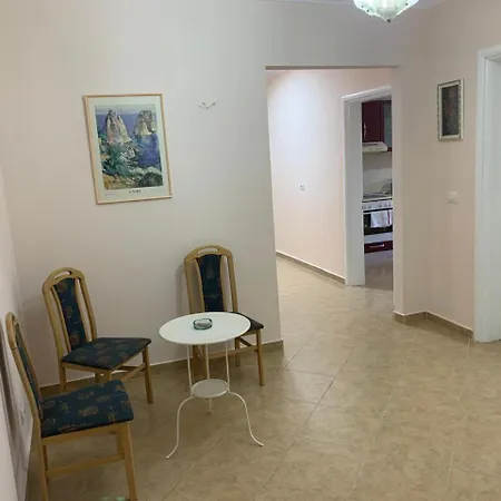 Nushi Apartamento Durrës